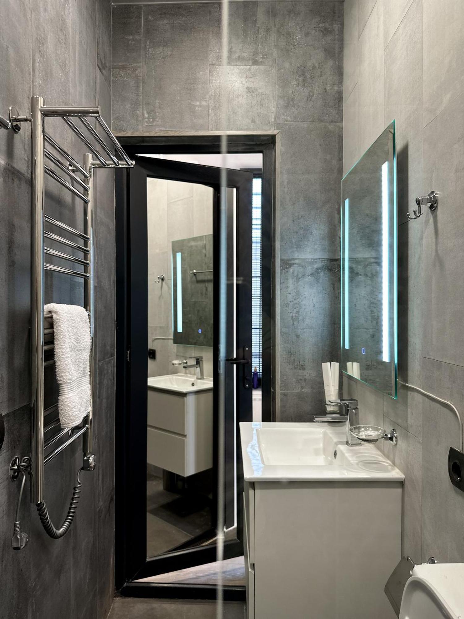 Tiroents Hotel Гюмри Екстериор снимка